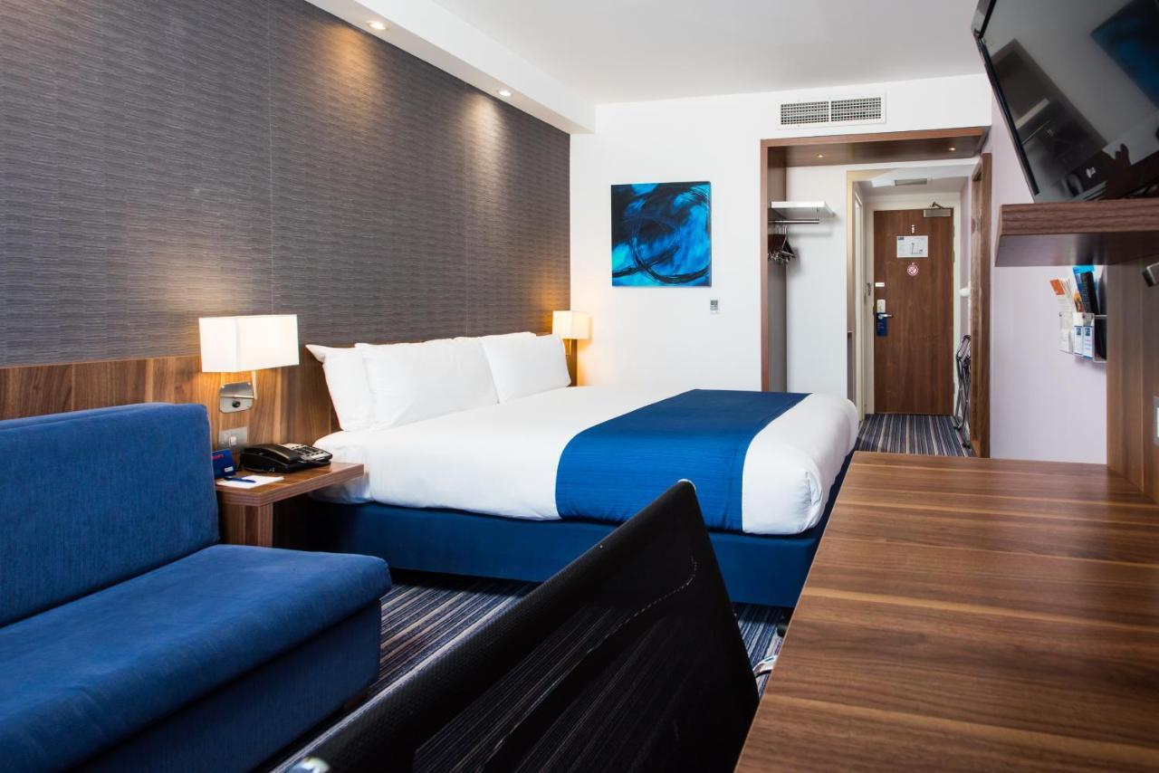 Holiday Inn Express London-Wimbledon-South, An Ihg Hotel Εξωτερικό φωτογραφία