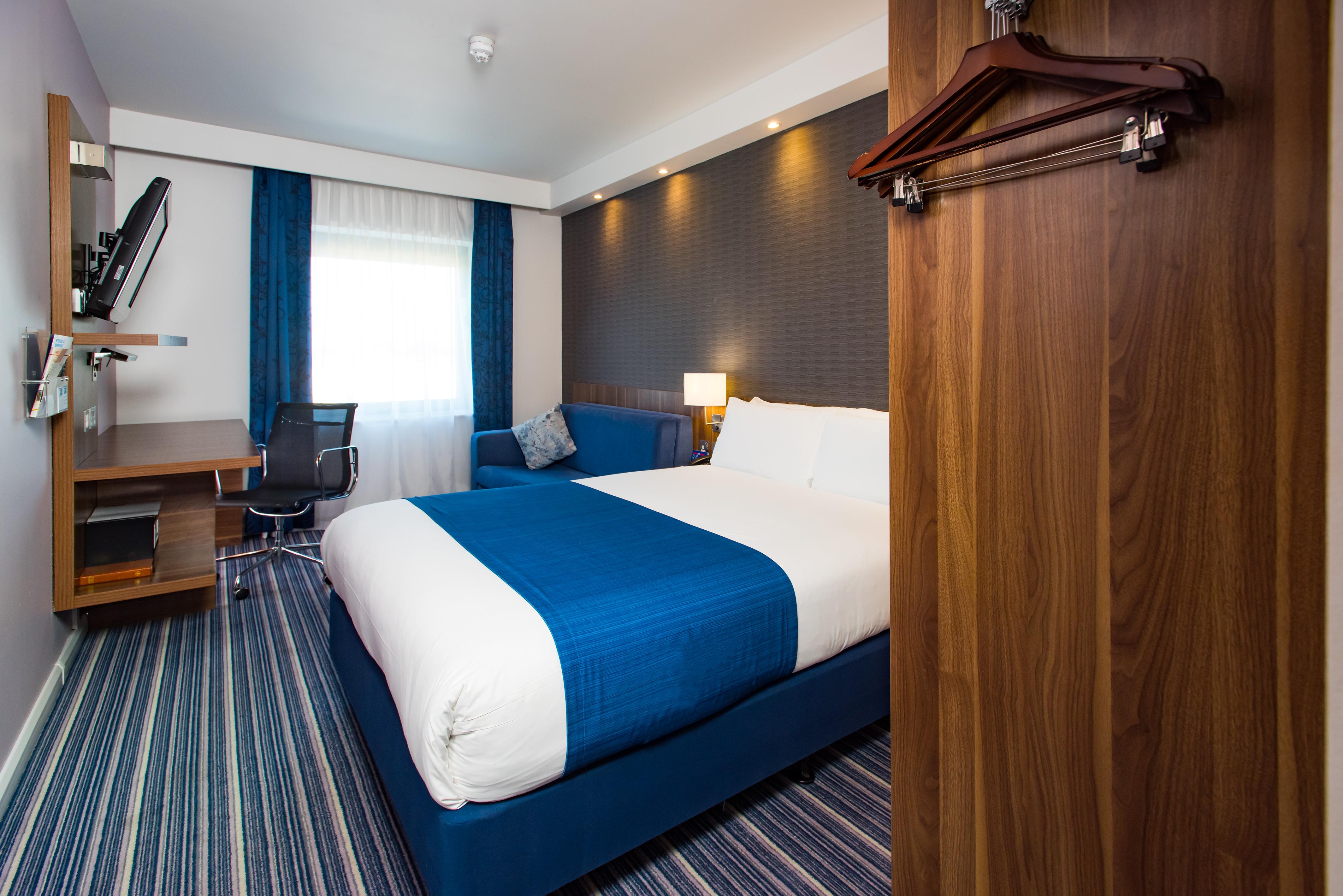 Holiday Inn Express London-Wimbledon-South, An Ihg Hotel Εξωτερικό φωτογραφία