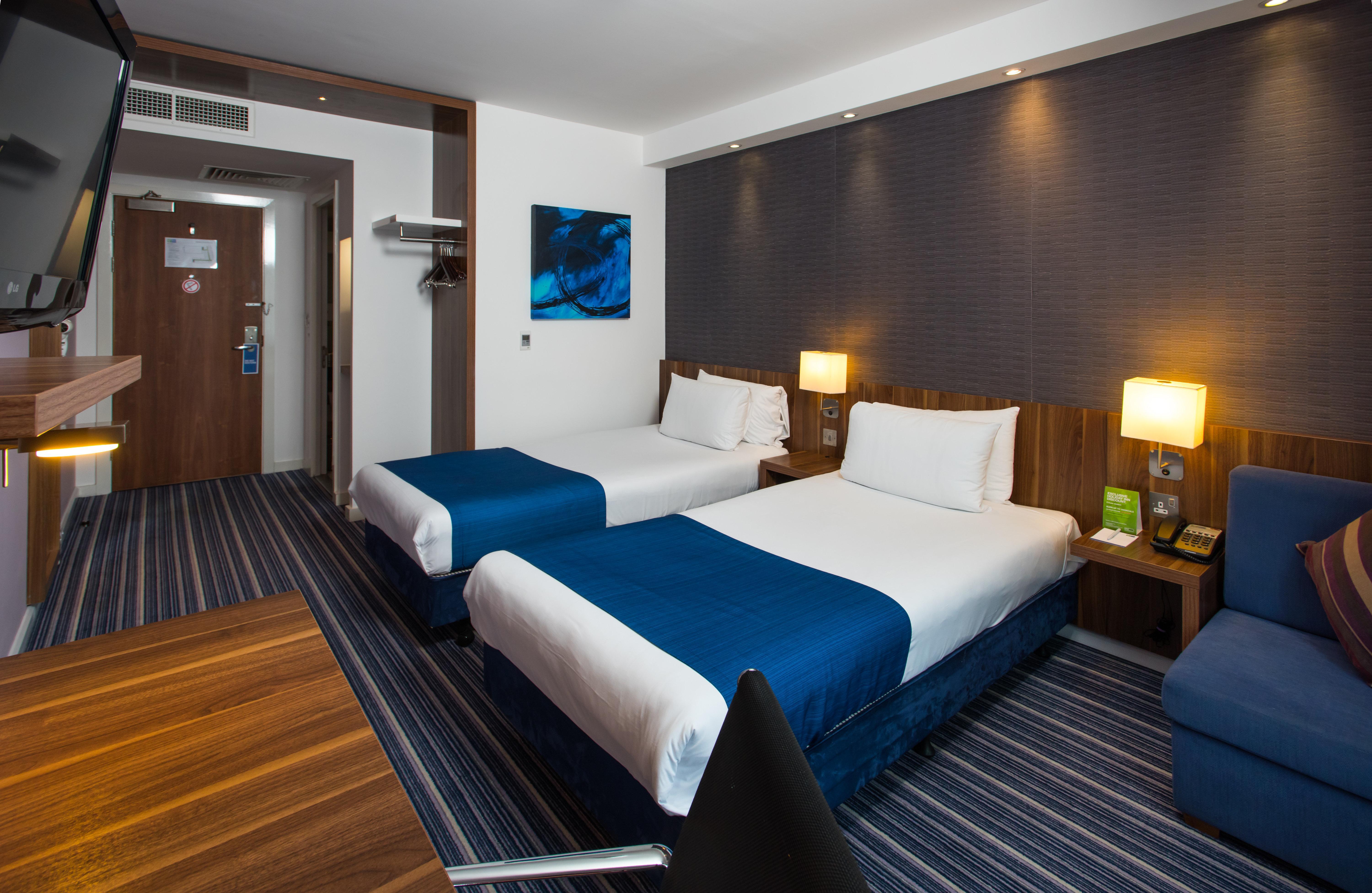 Holiday Inn Express London-Wimbledon-South, An Ihg Hotel Εξωτερικό φωτογραφία
