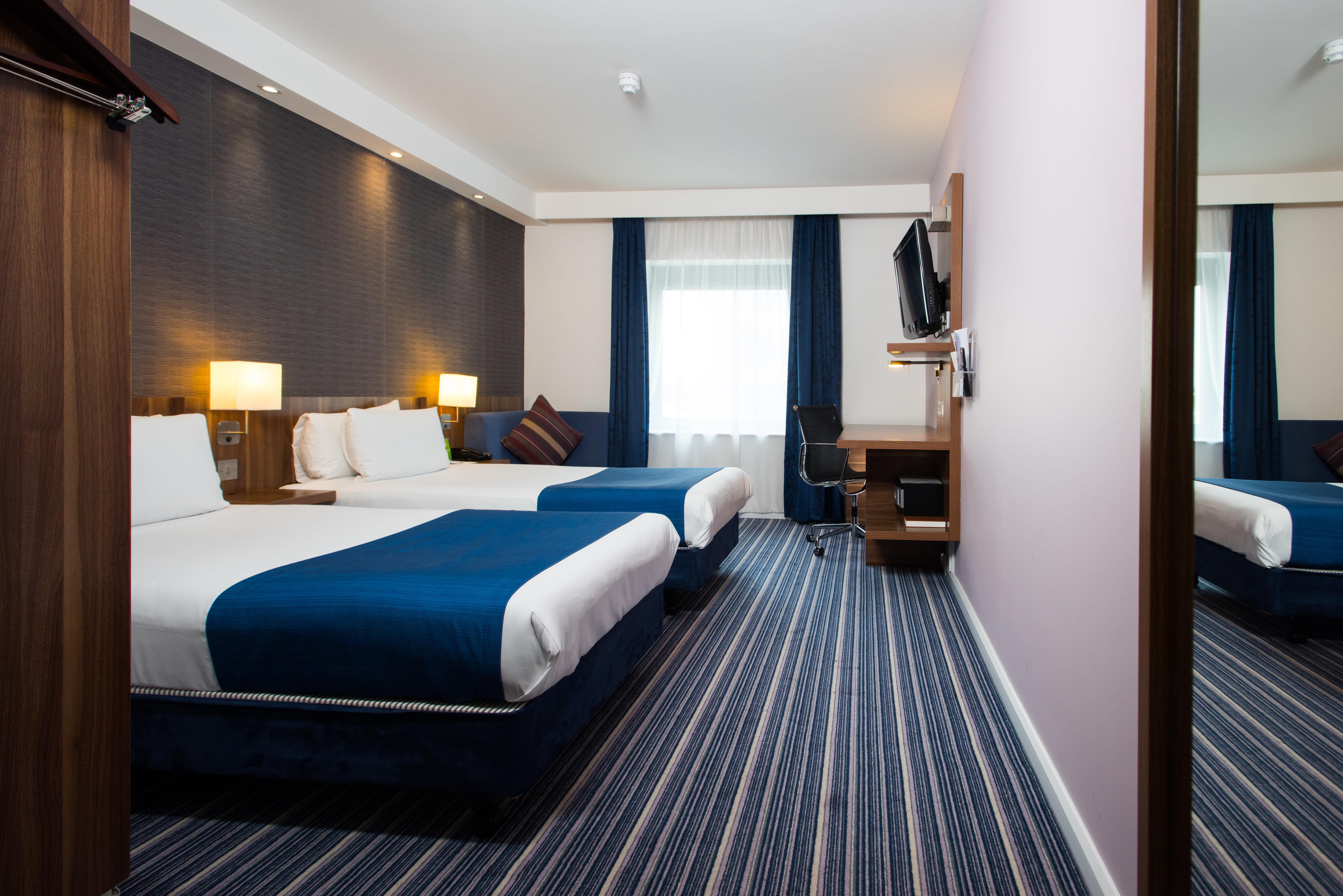 Holiday Inn Express London-Wimbledon-South, An Ihg Hotel Εξωτερικό φωτογραφία