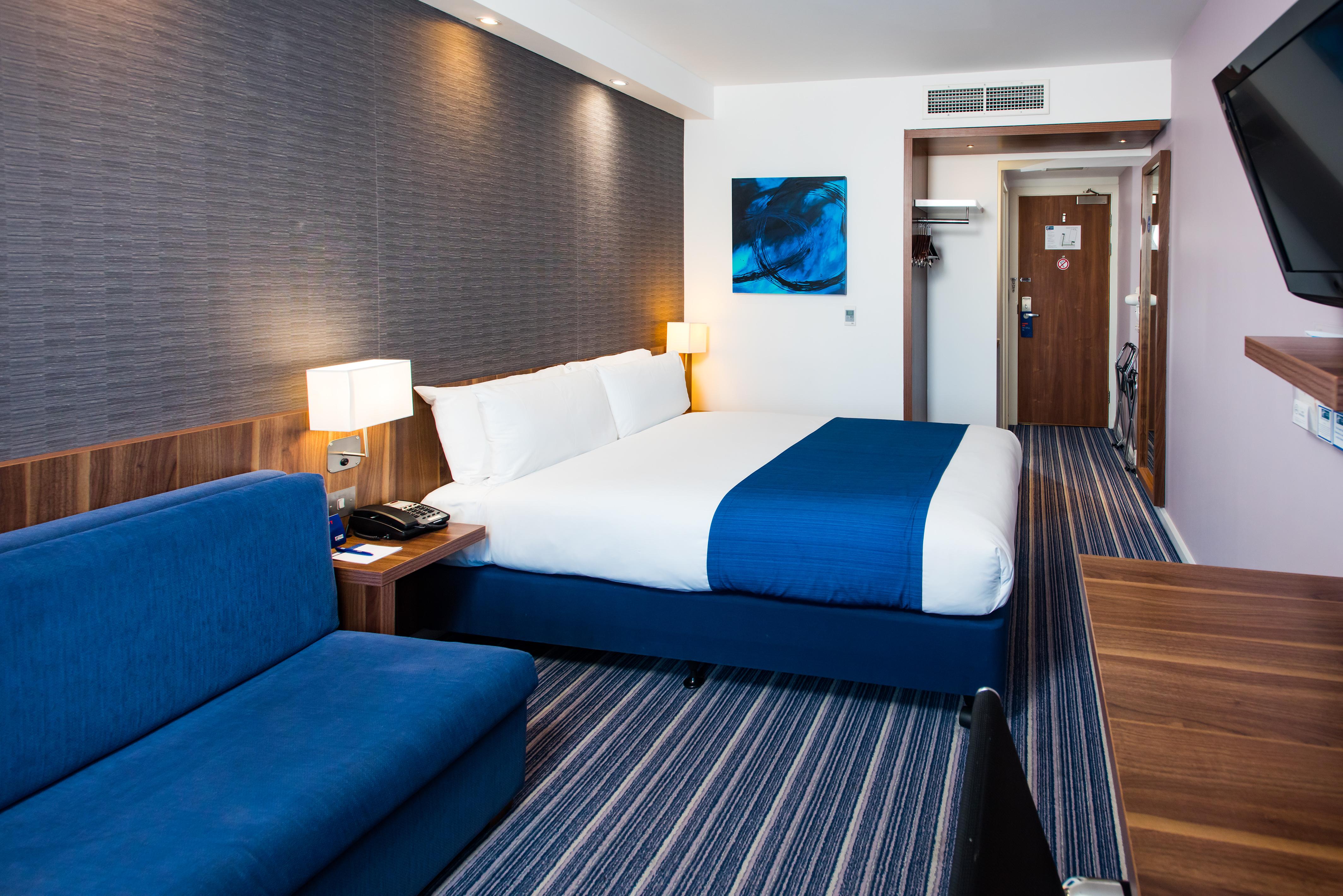 Holiday Inn Express London-Wimbledon-South, An Ihg Hotel Εξωτερικό φωτογραφία