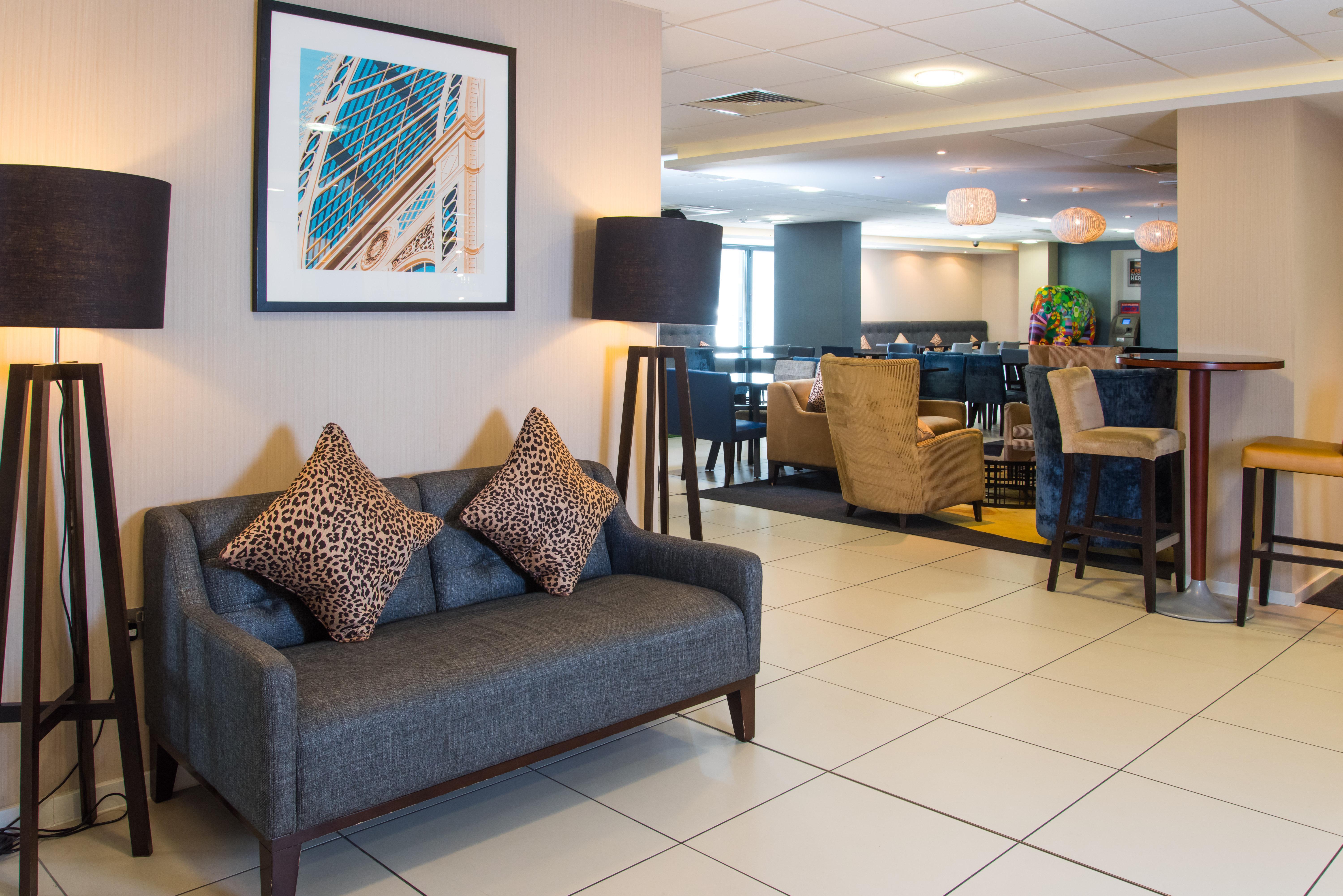 Holiday Inn Express London-Wimbledon-South, An Ihg Hotel Εξωτερικό φωτογραφία