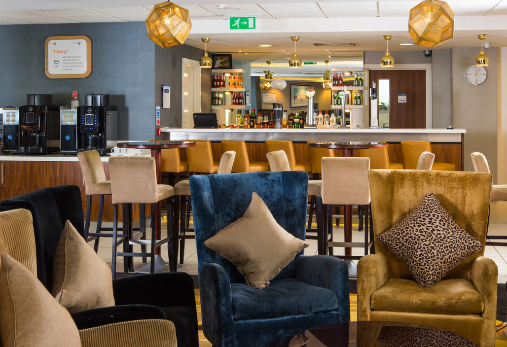 Holiday Inn Express London-Wimbledon-South, An Ihg Hotel Εξωτερικό φωτογραφία
