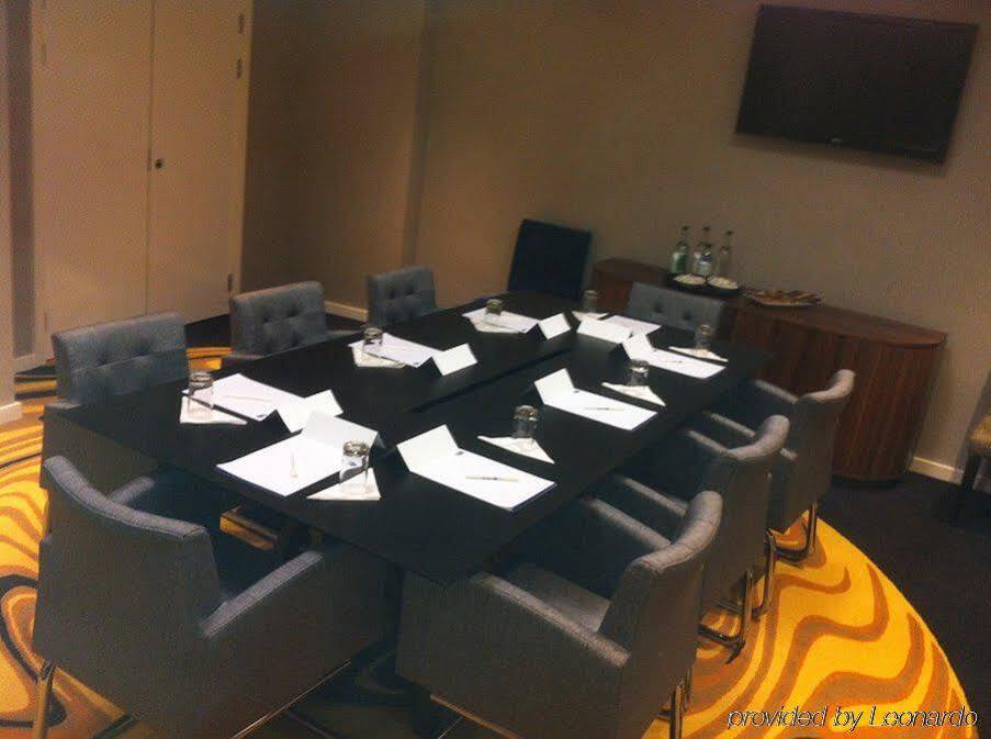 Holiday Inn Express London-Wimbledon-South, An Ihg Hotel Εξωτερικό φωτογραφία